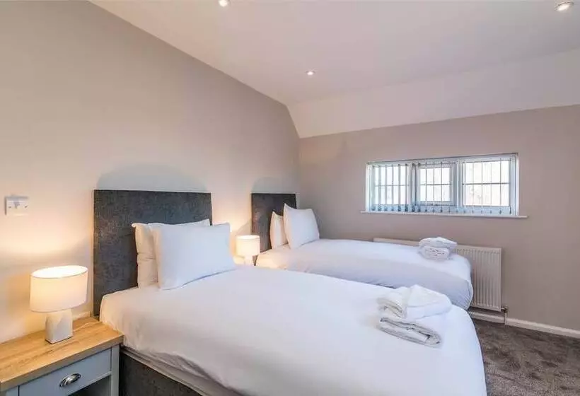 Hotelli Woodview House