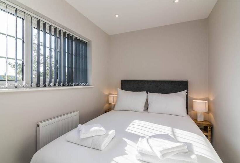 فندق Woodview House