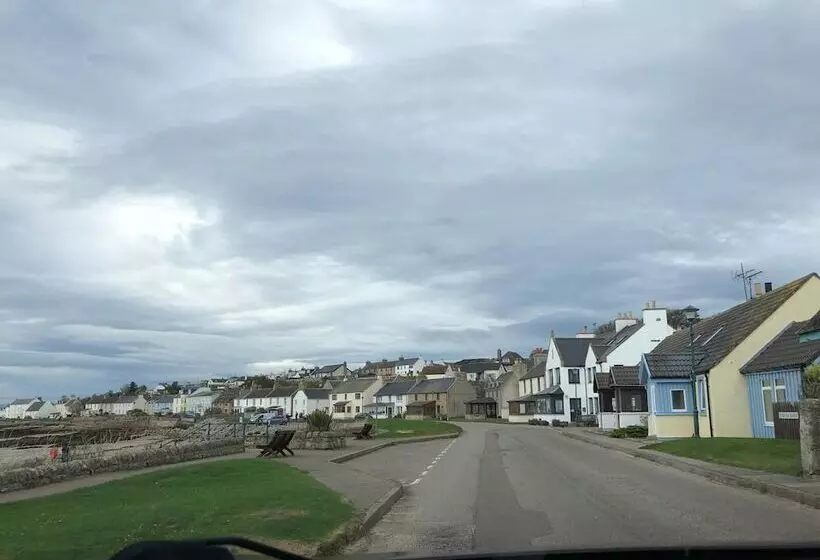 Lovely 3 Bed Cottage, Portmahomack Next To Harbour