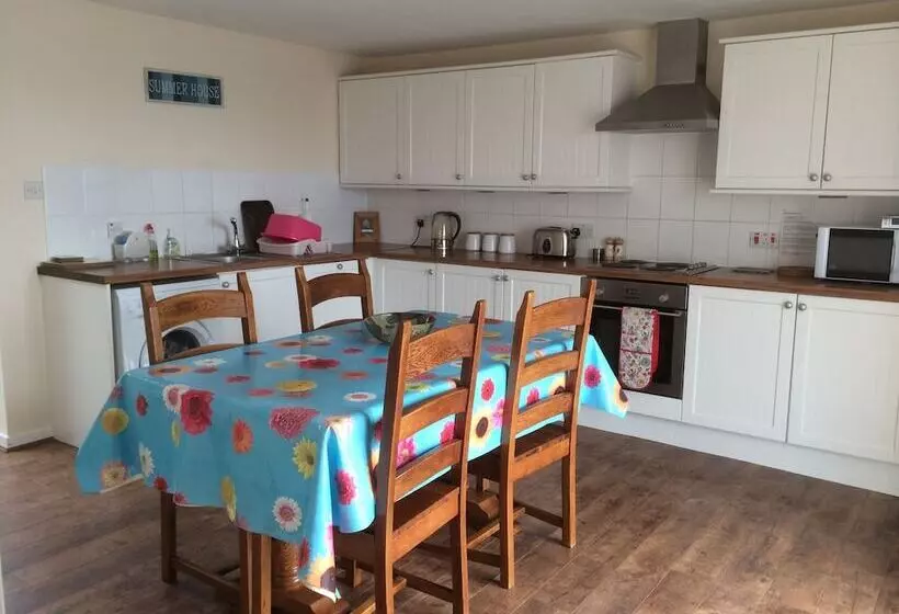 Lovely 3 Bed Cottage, Portmahomack Next To Harbour