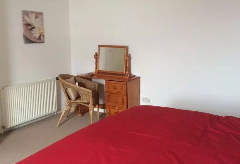 Lovely 3 Bed Cottage, Portmahomack Next To Harbour