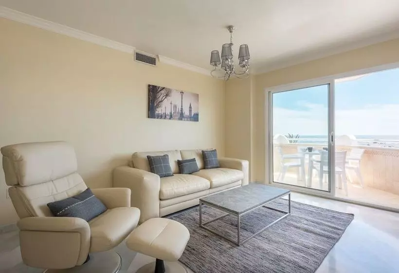 Infocom Apartment Severo Ochoa City Center
