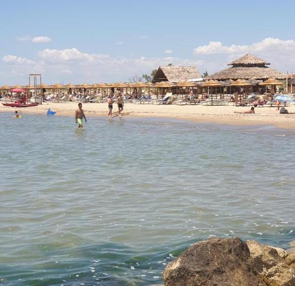 פנסיון Iris Home