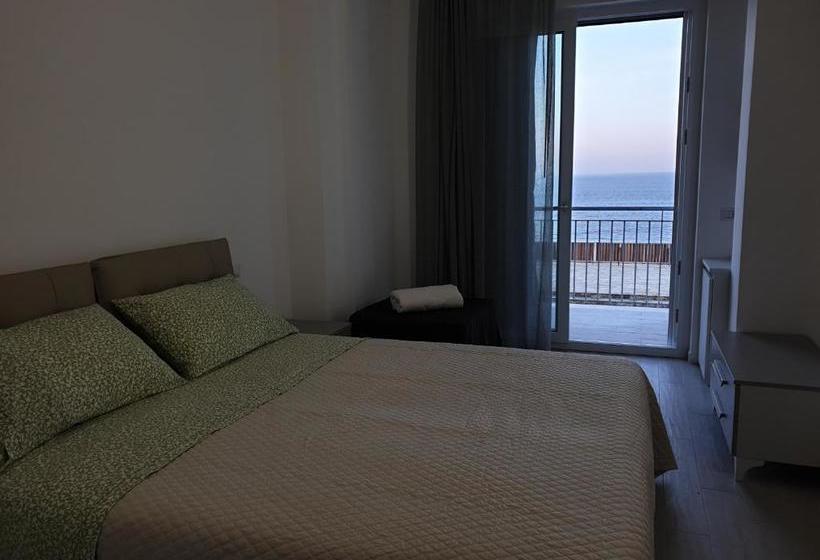 פנסיון Iris Home