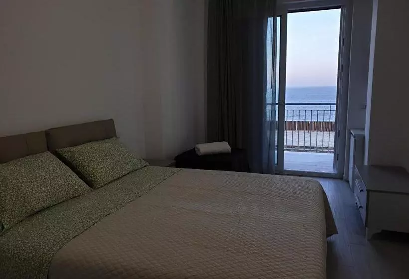 پانسیون Iris Home