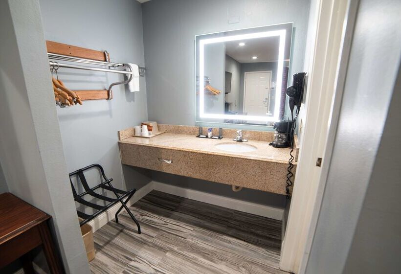 호텔 Americas Best Value Inn And Suites Siloam Springs