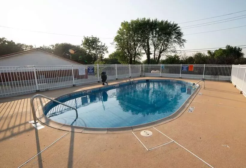 ホテル Americas Best Value Inn And Suites Siloam Springs