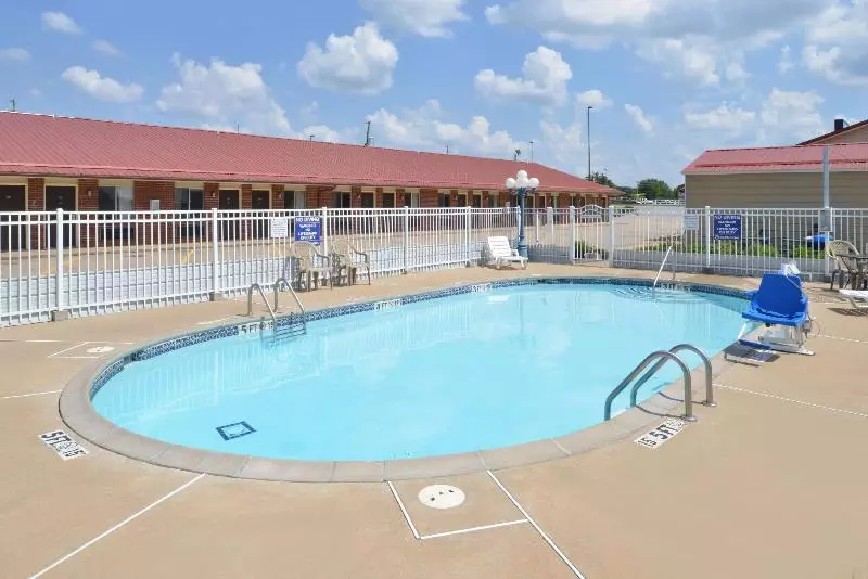 ホテル Americas Best Value Inn And Suites Siloam Springs
