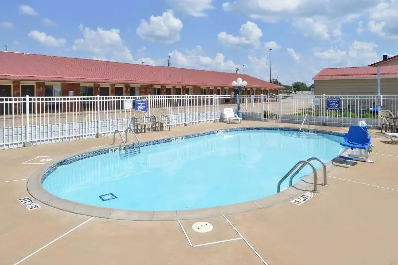 ホテル Americas Best Value Inn And Suites Siloam Springs