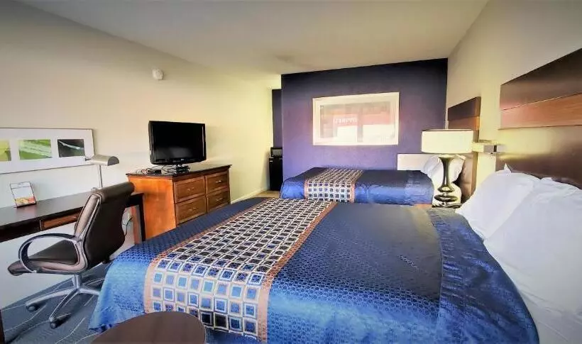 酒店 Economy 7 Inn  Newport News