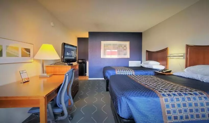 酒店 Economy 7 Inn  Newport News