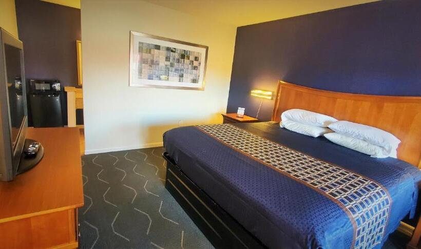 ホテル Economy 7 Inn Newport News