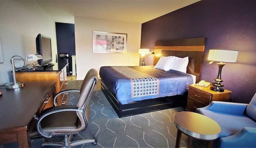 ホテル Economy 7 Inn Newport News