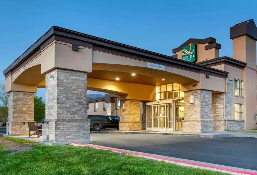 酒店 Quality Inn Logan Near University