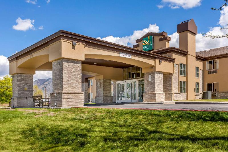 فندق Quality Inn Logan Near University