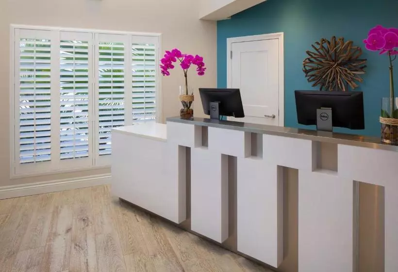 هتل The Laureate Key West