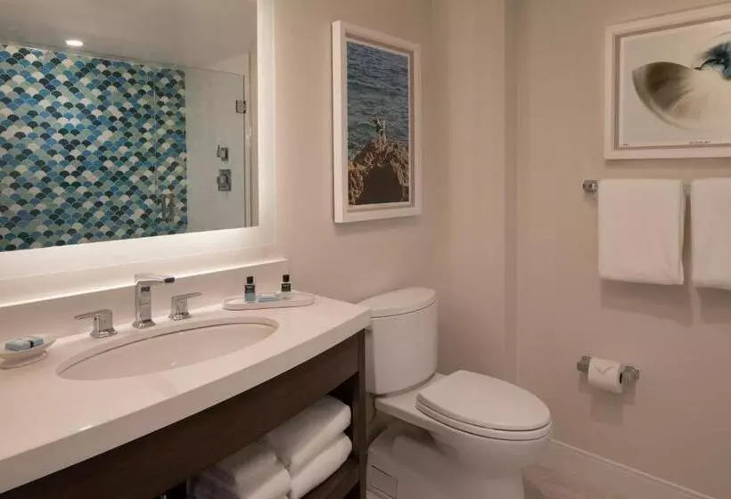 هتل The Laureate Key West