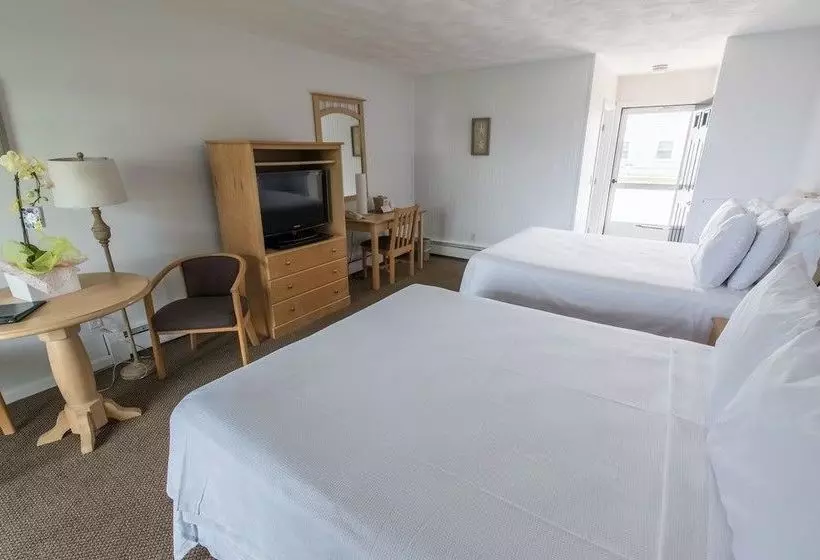 ホテル The Three Seasons Resort