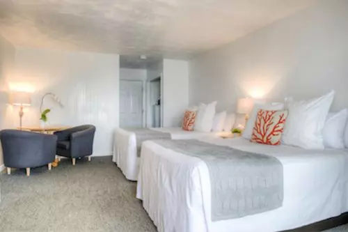 ホテル The Three Seasons Resort