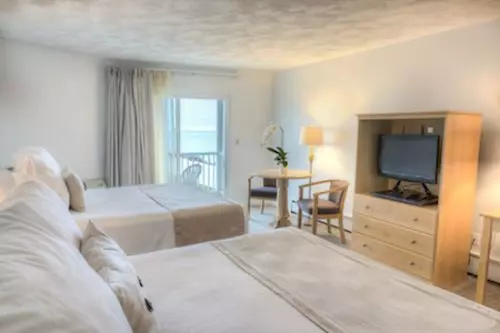 ホテル The Three Seasons Resort