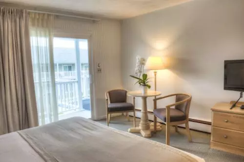 ホテル The Three Seasons Resort