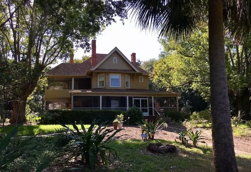 هتل Thurston House