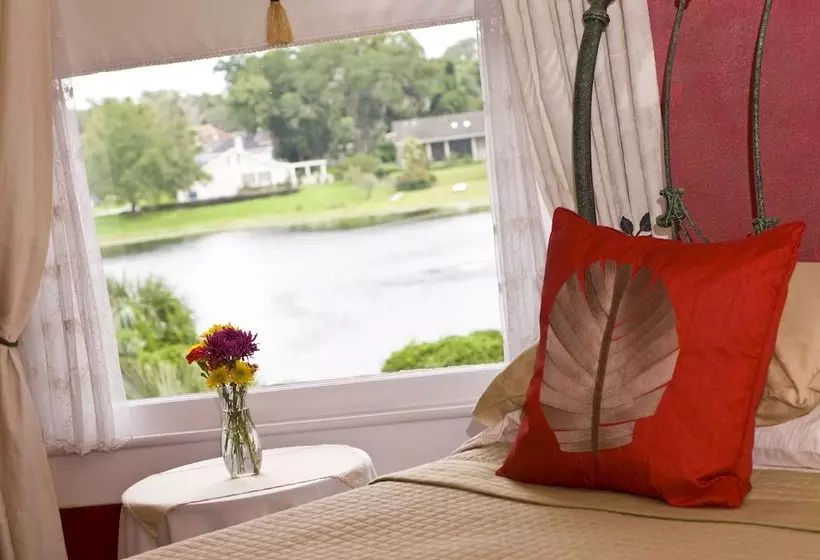 هتل Thurston House