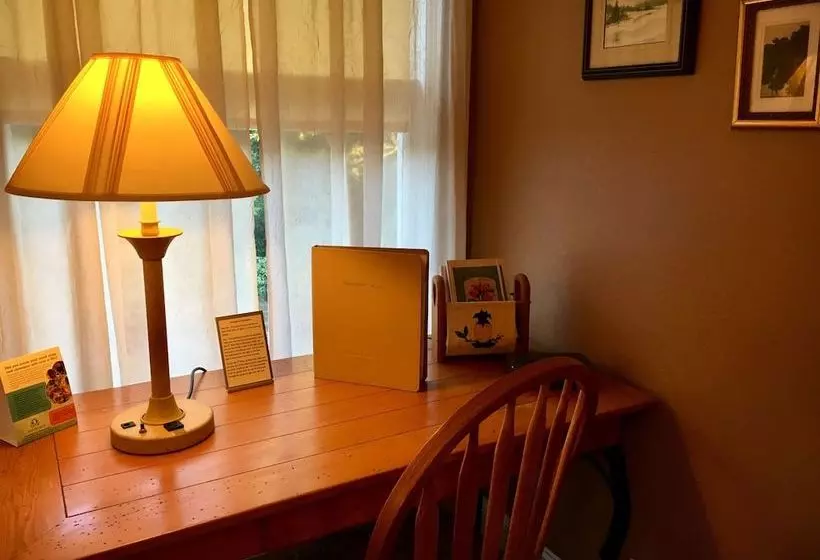 هتل Thurston House