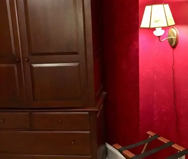 هتل Thurston House