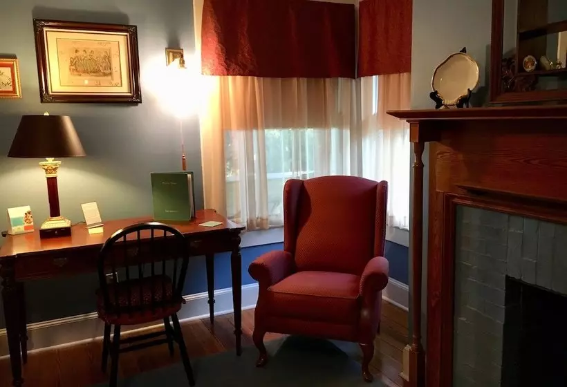 هتل Thurston House