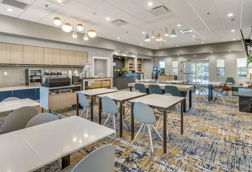 Отель Towneplace Suites Dallas Arlington North