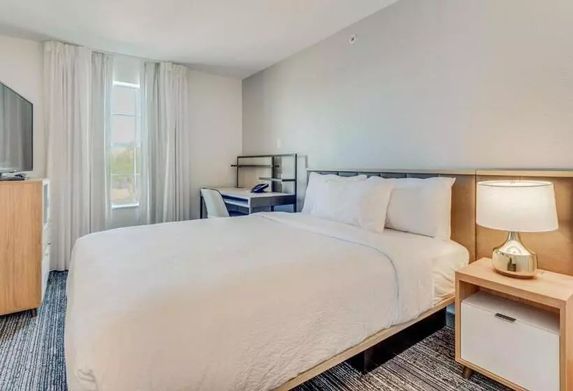 Отель Towneplace Suites Dallas Arlington North