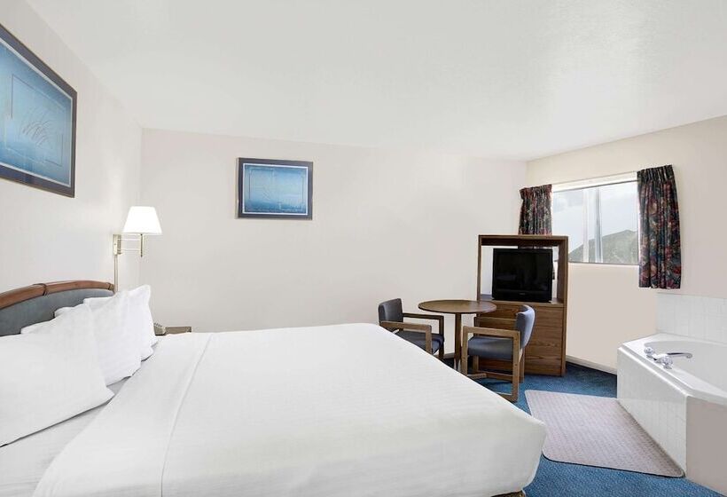 ホテル Travelodge By Wyndham Cedar City