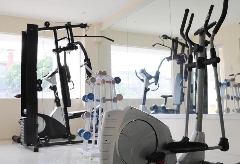 Hostel Reddoorz At Grand Apartelle Hernan Cortes Cebu