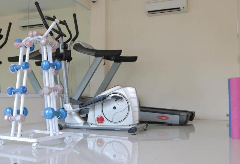 Hostel Reddoorz At Grand Apartelle Hernan Cortes Cebu