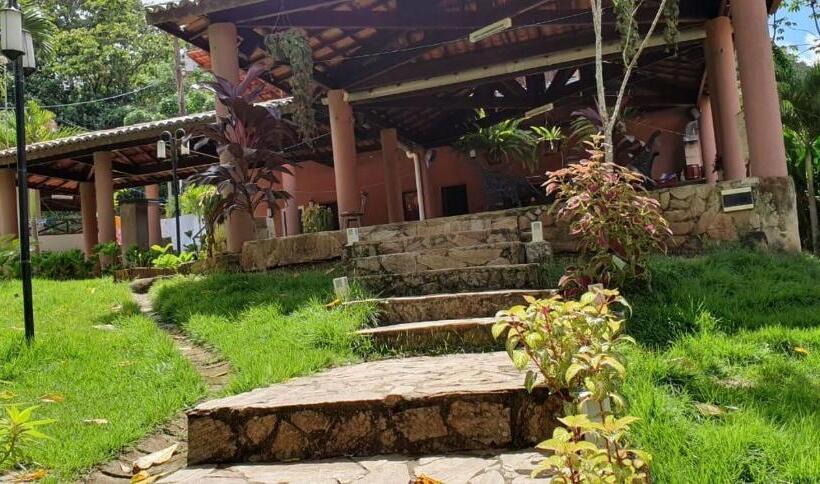 Отель Cantinho Das Flores