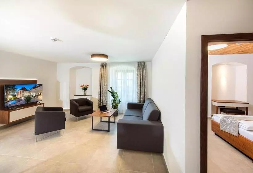 Majatalo Residence Hluboká