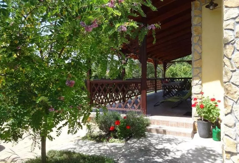 ペンション Veranda Vendégház Pécsely