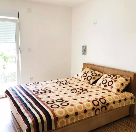 پانسیون Vila Jovana