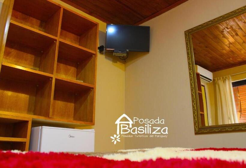 هاستل Posada Basiliza, Encarnación Py