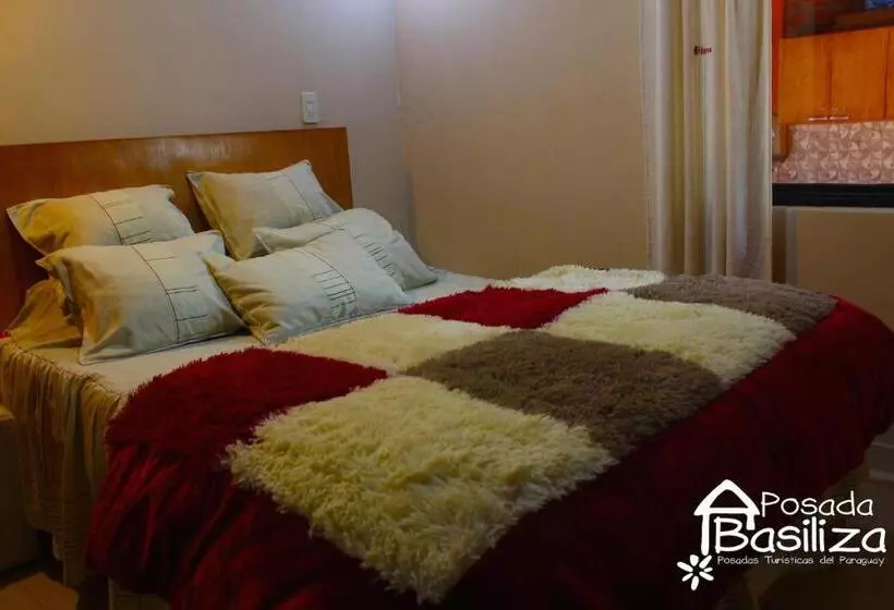 هاستل Posada Basiliza, Encarnación Py