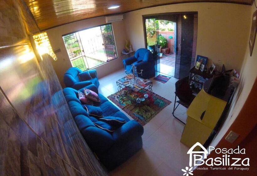 هاستل Posada Basiliza, Encarnación Py