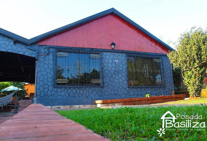 هاستل Posada Basiliza, Encarnación Py