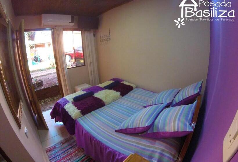 هاستل Posada Basiliza, Encarnación Py