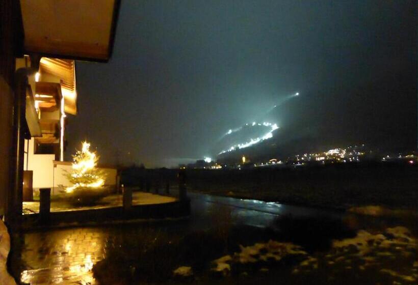 Apparthotel Stoanerhof