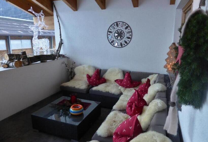 Apparthotel Stoanerhof