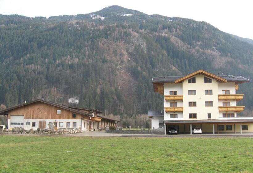 Apparthotel Stoanerhof