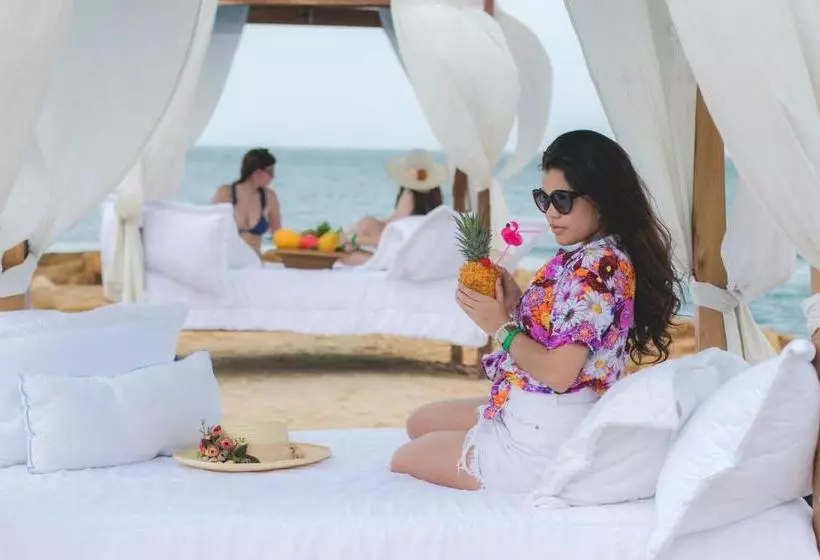 ホテル Poblado Coveñas