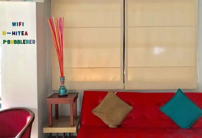 ユースホステル Hiranyika Cafe And Bed