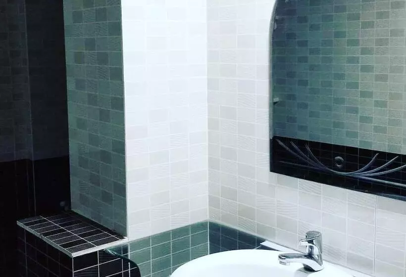 Guesthouse Sagami Cambodia   Hostel